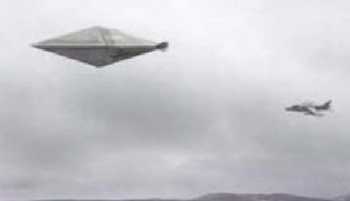 UK’s “Most Spectacular” UFO Photo from Calvine, Scotland